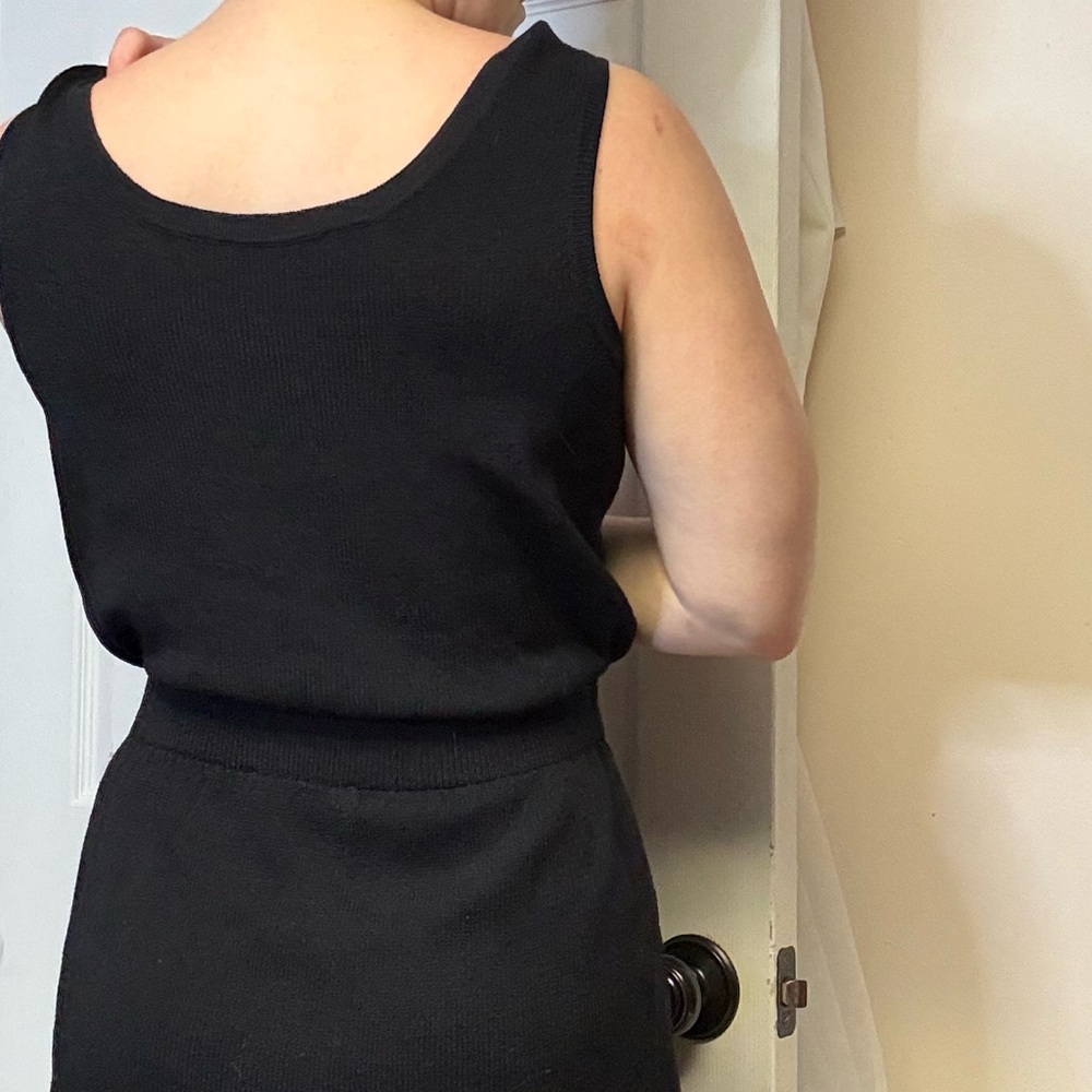 St. John Basics 2 Piece Set Tank Top Skirt Black Small 8 Santana Knit Stretch - Picture 15 of 15